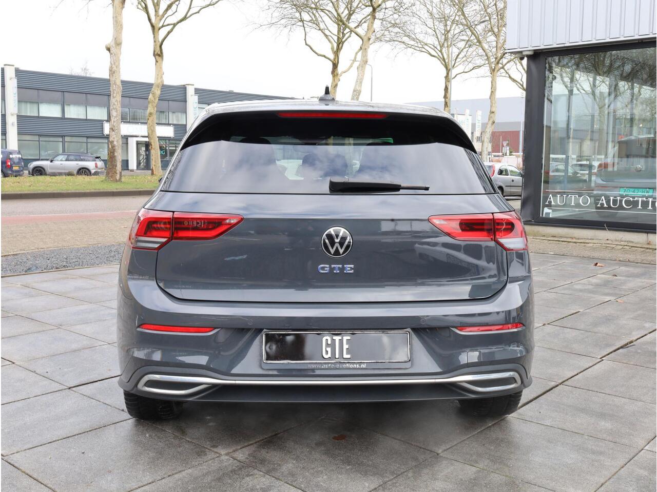 Volkswagen GOLF GTE 1.4 eHybrid 245PK | Achteruitrijcamera | Stoel&Stuurverwarming | Carplay/Android | Virtual | LED | DAB |