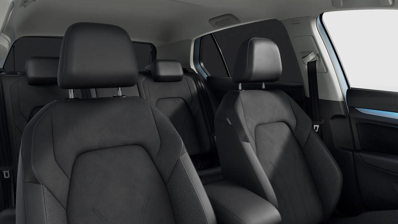 Volkswagen GOLF 1.5 eHybrid 204 6DSG eHybrid Life Edition Automaat | Trekhaak, elektrisch uitklapbaar, mechanisch inklapbaar | Panoramisch schuif-, kanteldak, elektrisch bedienbaar | Koplampverlichting LED Matrix (IQ.Light)