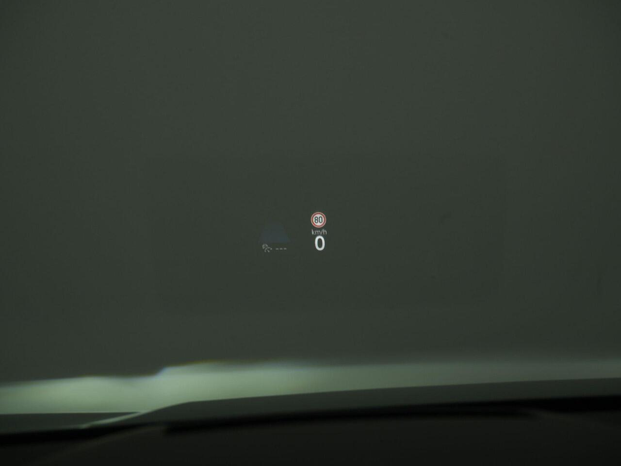 Volkswagen GOLF 1.5 eTSI 150 pk DSG R-Line Edition | Panoramadak | IQ Light | Stoel-/stuurverwarming | Adaptive Cruise | 18 inch