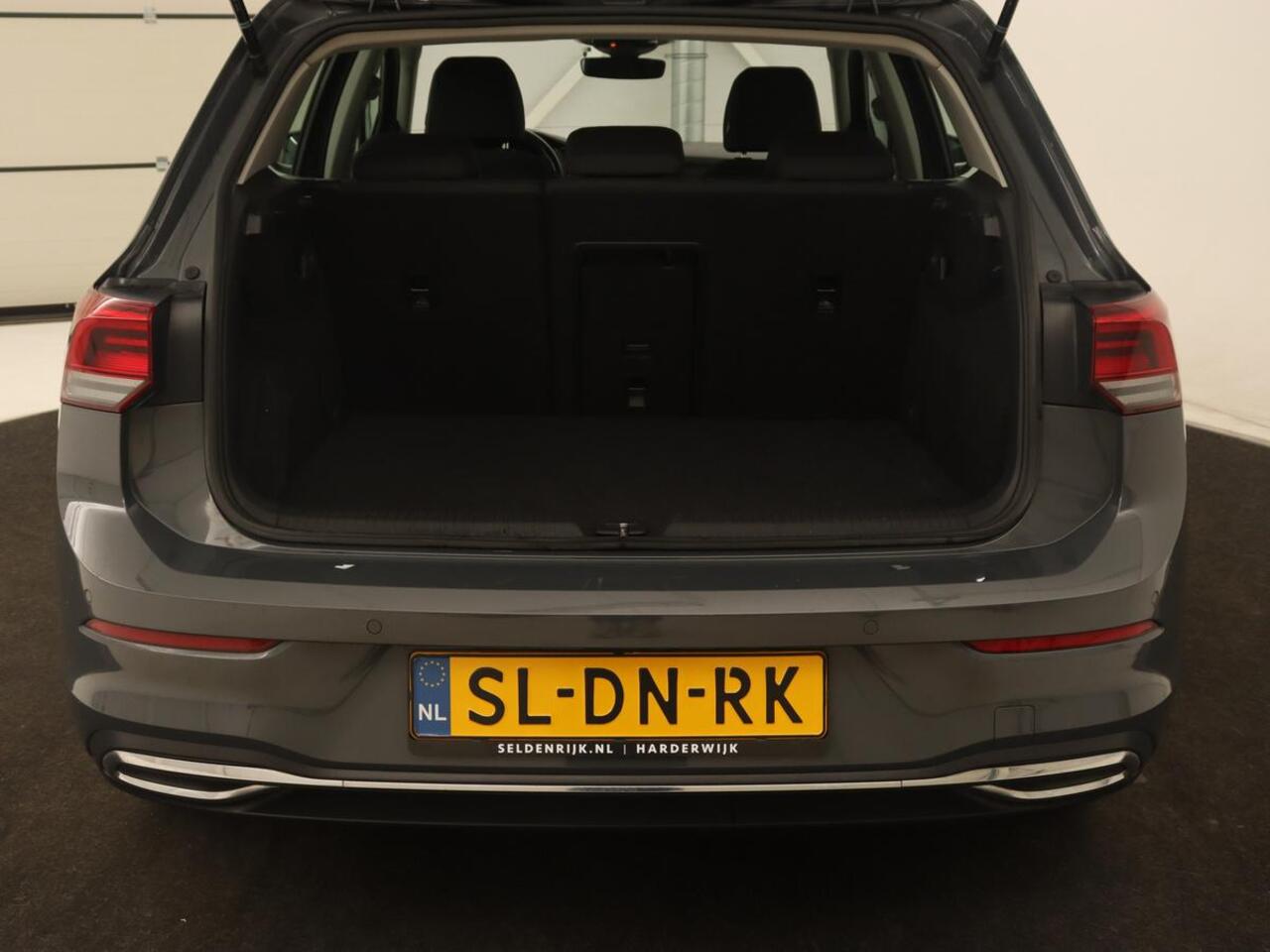 Volkswagen GOLF 1.4 eHybrid Style | Massage | Carplay | Memory | Navigatie | Adaptive cruise | Parkeerhulp | Sfeerverlichting | Full LED | PHEV | Plug In