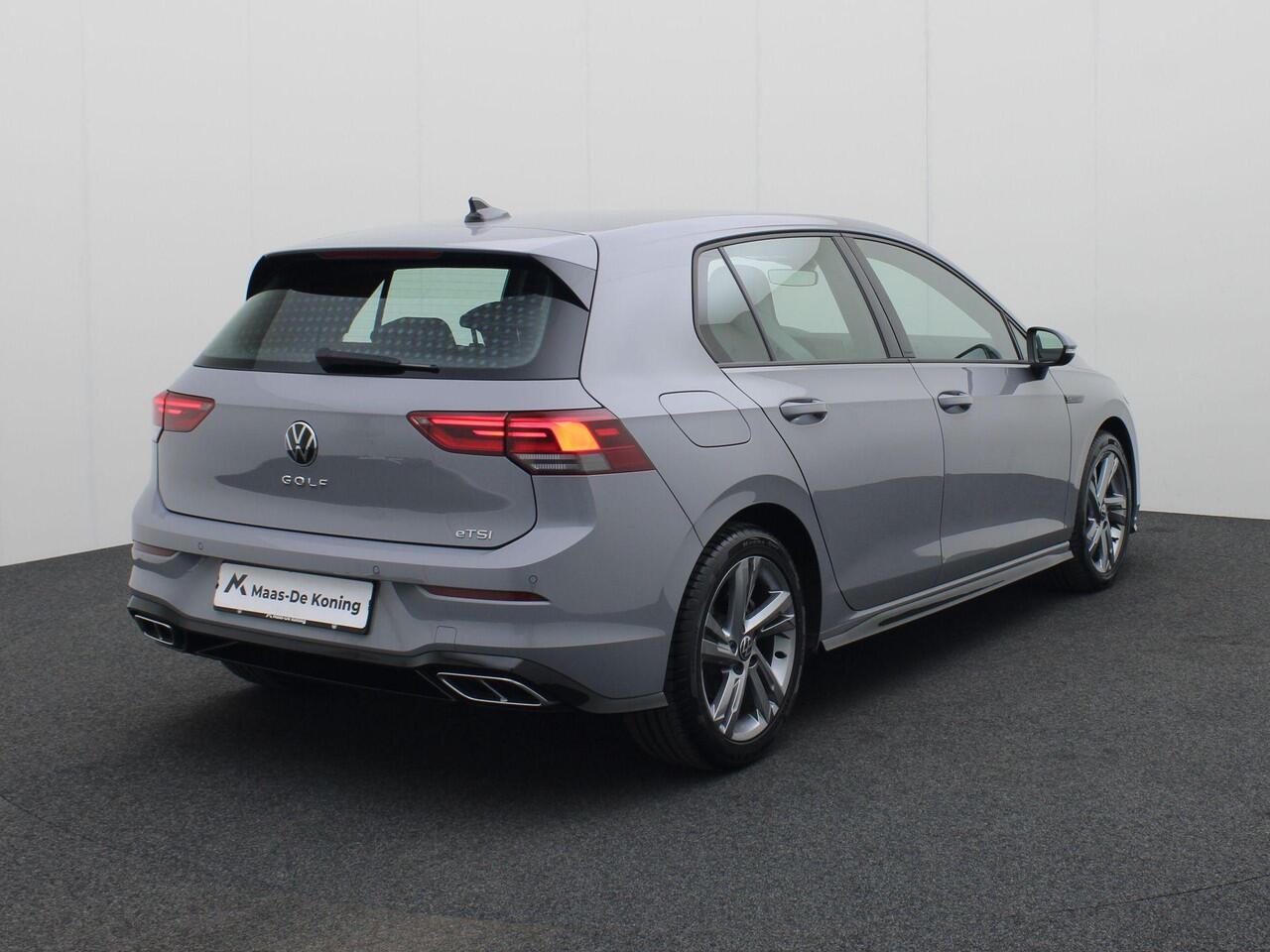 Volkswagen GOLF 1.5 eTSI 130pk DSG R-Line · Navigatie · Apple/Android Car Play · Camera + Parkeersensoren