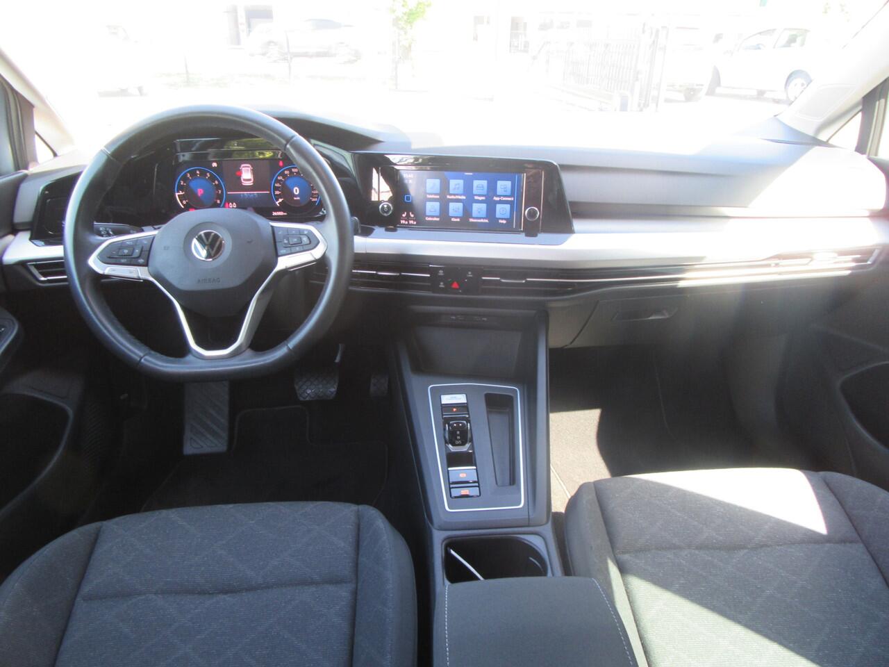 Volkswagen GOLF Variant 1.0 eTSI DSG Life, Navigatie, Camera, Standverw. 18 Inch