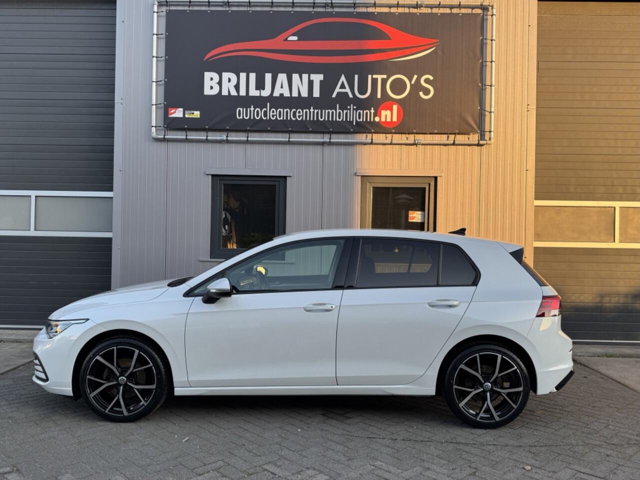 Volkswagen GOLF 8 R design TSI Golf