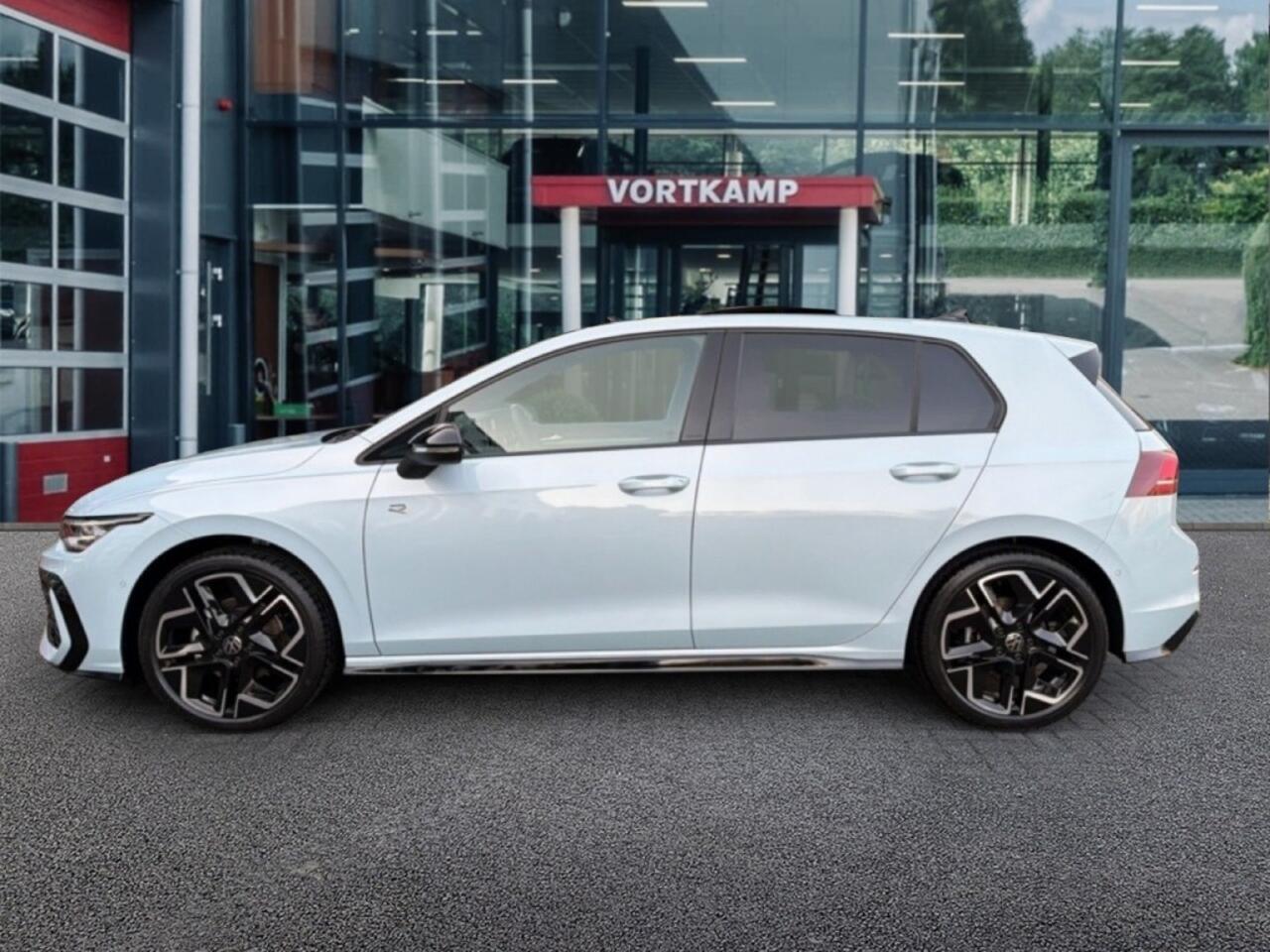 Volkswagen GOLF 1.5 eTSI R-LINE OPENDAK/CAMERA/ACC/CARPLAY/STOEL+STUURVERW.
