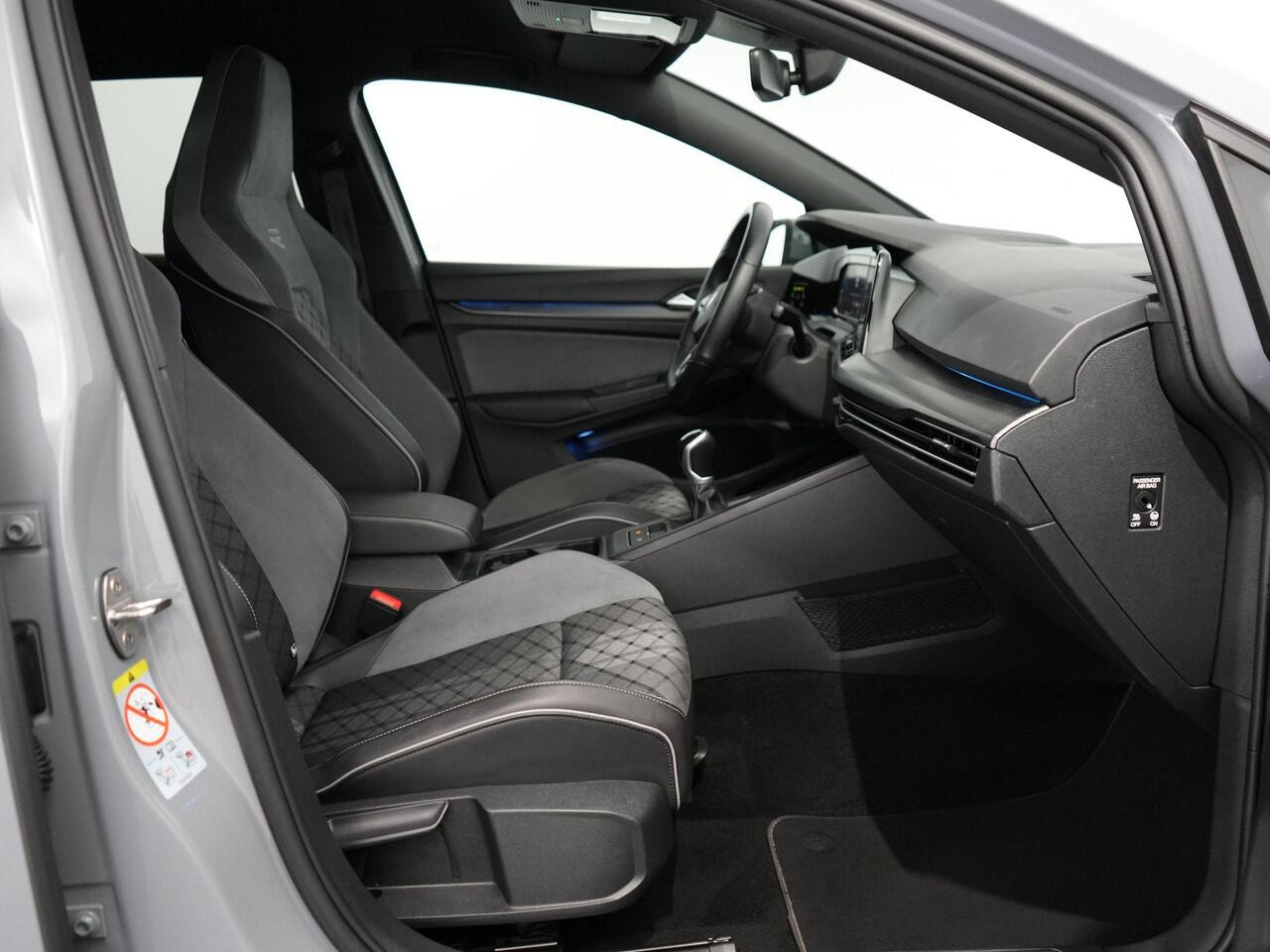 Volkswagen GOLF 1.5 TSI | 150PK | R-Line | ACC | Carplay |