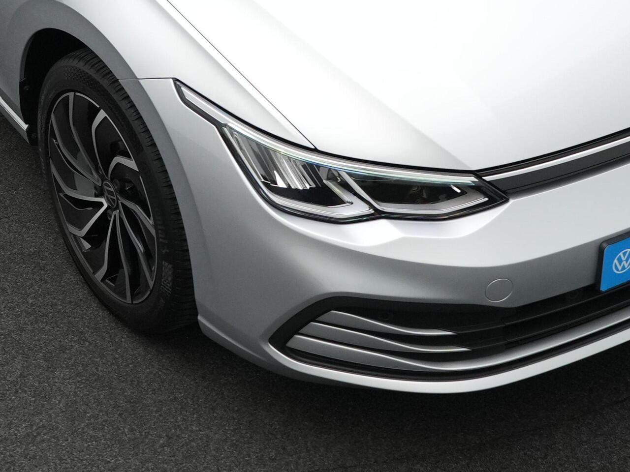 Volkswagen GOLF 1.0 eTSI 110 pk DSG Life | Stuur-/stoelverwarming | Achteruitrijcamera | Navigatie | Adaptive Cruise