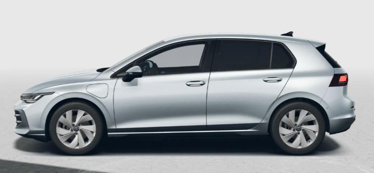 Volkswagen GOLF 1.5 eHybrid Life Edition !!!Profiteer ook van 2.000 euro inruilpremie!!!