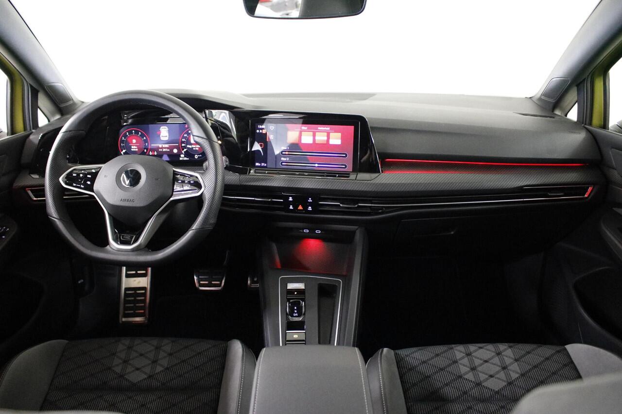 Volkswagen GOLF 1.5 eTSI R-Line Business+ 160 PK | Virtual Cockp. | Dab | Camera | Carplay