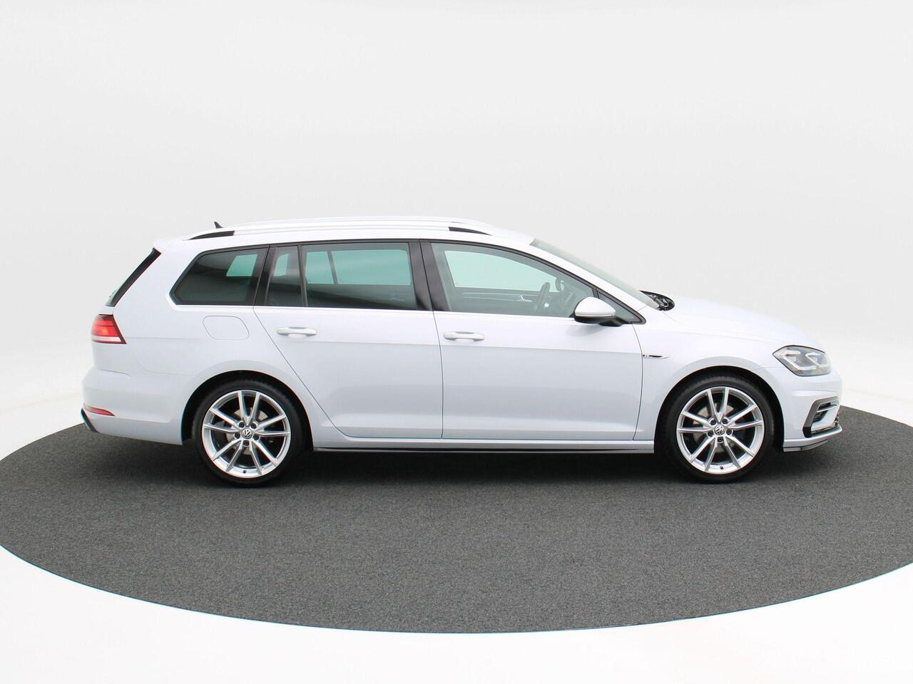Volkswagen GOLF Variant 1.5 TSi 150 Pk Automaat R-Line | Adaptive Cruise | CarPlay | Navigatie | Bluetooth | Achteruitrijcamera | Trekhaak | 18 Inch | 73.268 Km!!