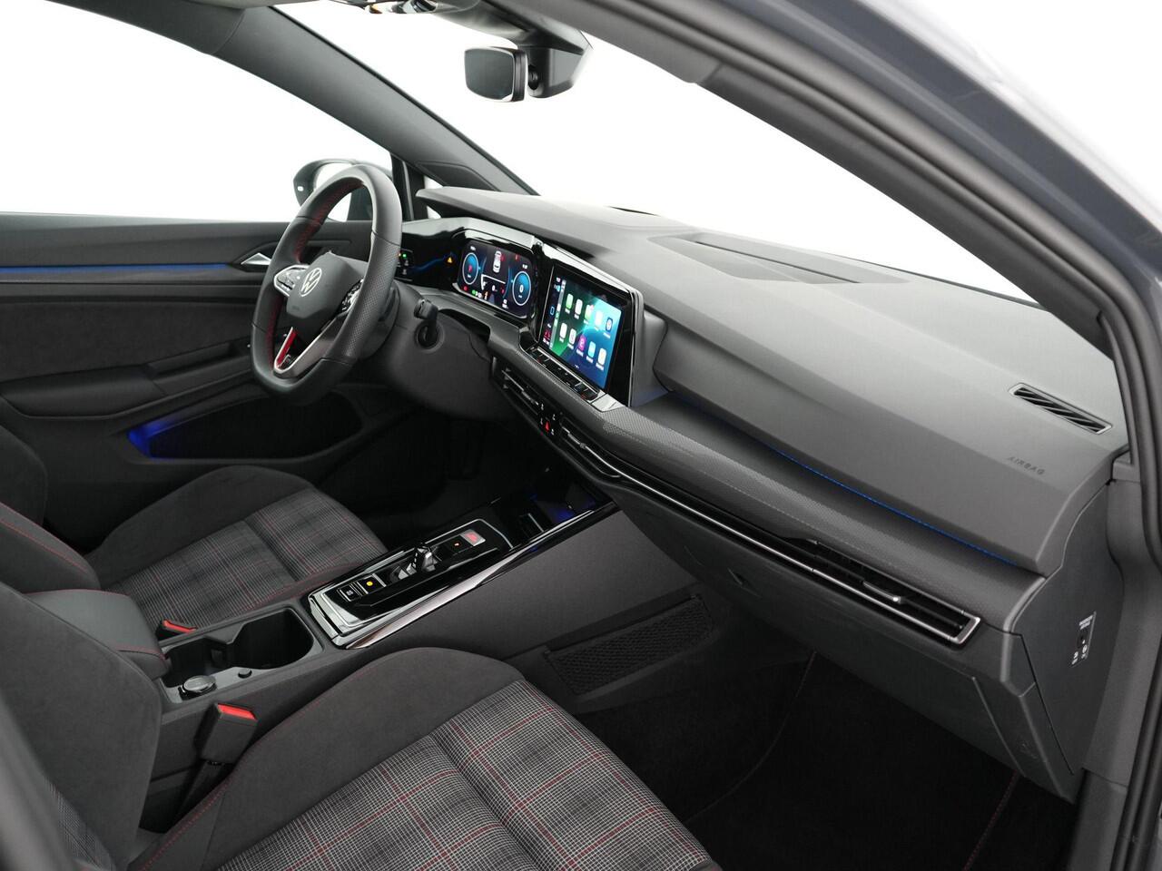 Volkswagen GOLF GTI 2.0 245pk TSI |BTW|panoramadak|HUD|IQ Light|camera|cruise control|sfeerverlichting|18"|DAB|stoelverwarming|