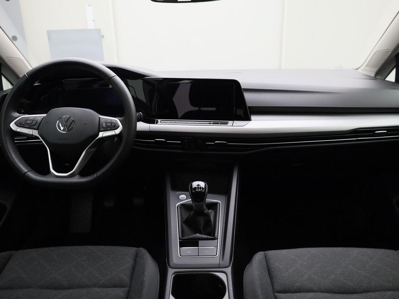 Volkswagen GOLF 1.0TSI/110PK Life · Panoramadak · Navigatie · Apple/Android · Garantie t/m 08-02-2029 of 100000km