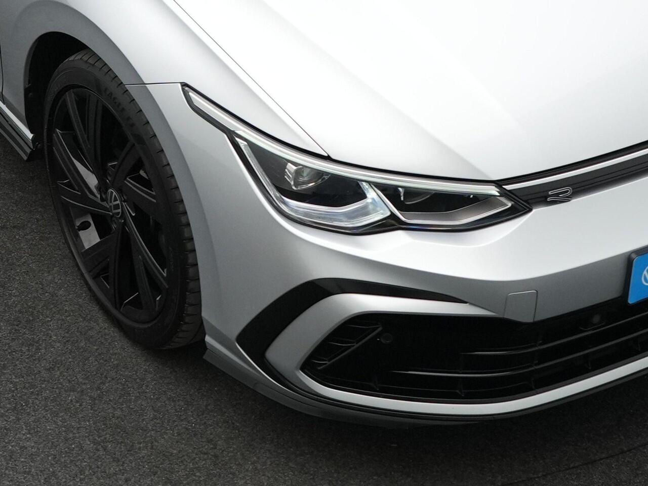 Volkswagen GOLF 1.5 eTSI 150 pk DSG R-Line Business+ | Stuur-/stoelverwarming | Achteruitrijcamera | Adaptive Cruise | Navigatie