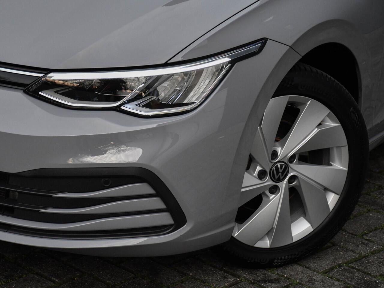 Volkswagen GOLF Variant 1.0 TSI 111PK Life ACC Virtual Sfeerverl. Stoel/Stuurverw. CarPlay/Android Auto Elektr. Achterklep