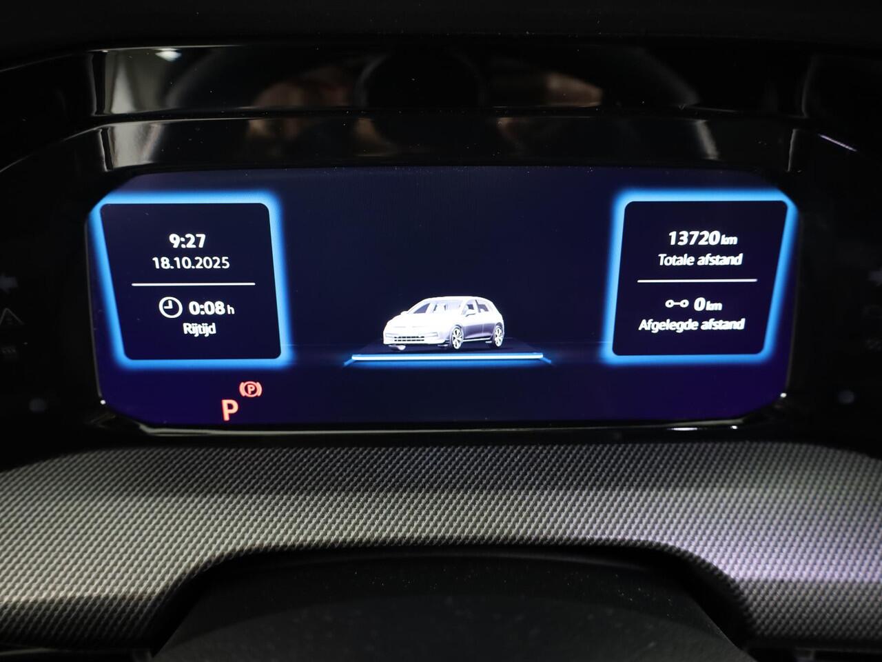 Volkswagen GOLF 1.5 eHybrid GTE 272 pk Automaat (DSG) | Private lease vanaf ¤ 782,- pm | Sportpakket | Panoramadak | Lederen bekleding | Elektr. trekhaak | Parkeersensoren | Blackstyle | Stoelverwarming |