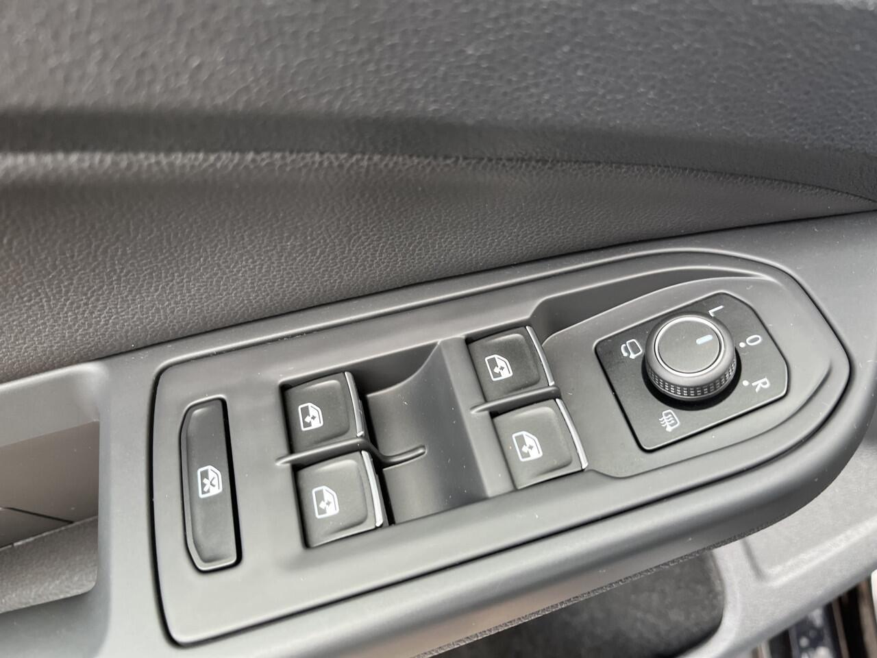 Volkswagen GOLF 2.0 TSI GTI / AUTOMAAT/ GARANTIE TM 01-2027/ PANO/ HARMAN-KARDON/ STANDKACHEL/ CAMERA/ HEAD-UP DISPLAY/ DODE HOEK/ MEMORY SEATS/ STOELVERWARM. V EN A/ STOEL VENTILATIE/ KEYLESS/ APP CONNECT/ NAVI