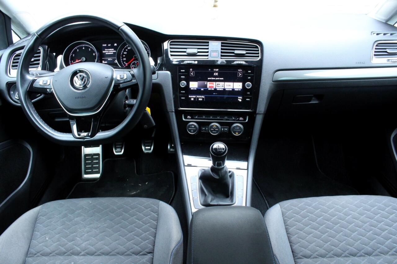 Volkswagen GOLF Variant 1.5 TSI R-Line 1eEIGNR! NAV BT STOELVW PDC '19