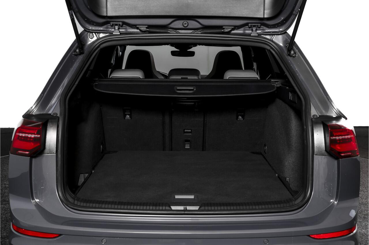 Volkswagen GOLF Variant 1.5 eTSI 150 PK R-Line - Automaat | S/K- Panodak | Dig. Cockpit | Adapt. Cruise | PDC | Camera | NAV + App. Connect | ECC | Afn. Trekhaak | LM 18" |