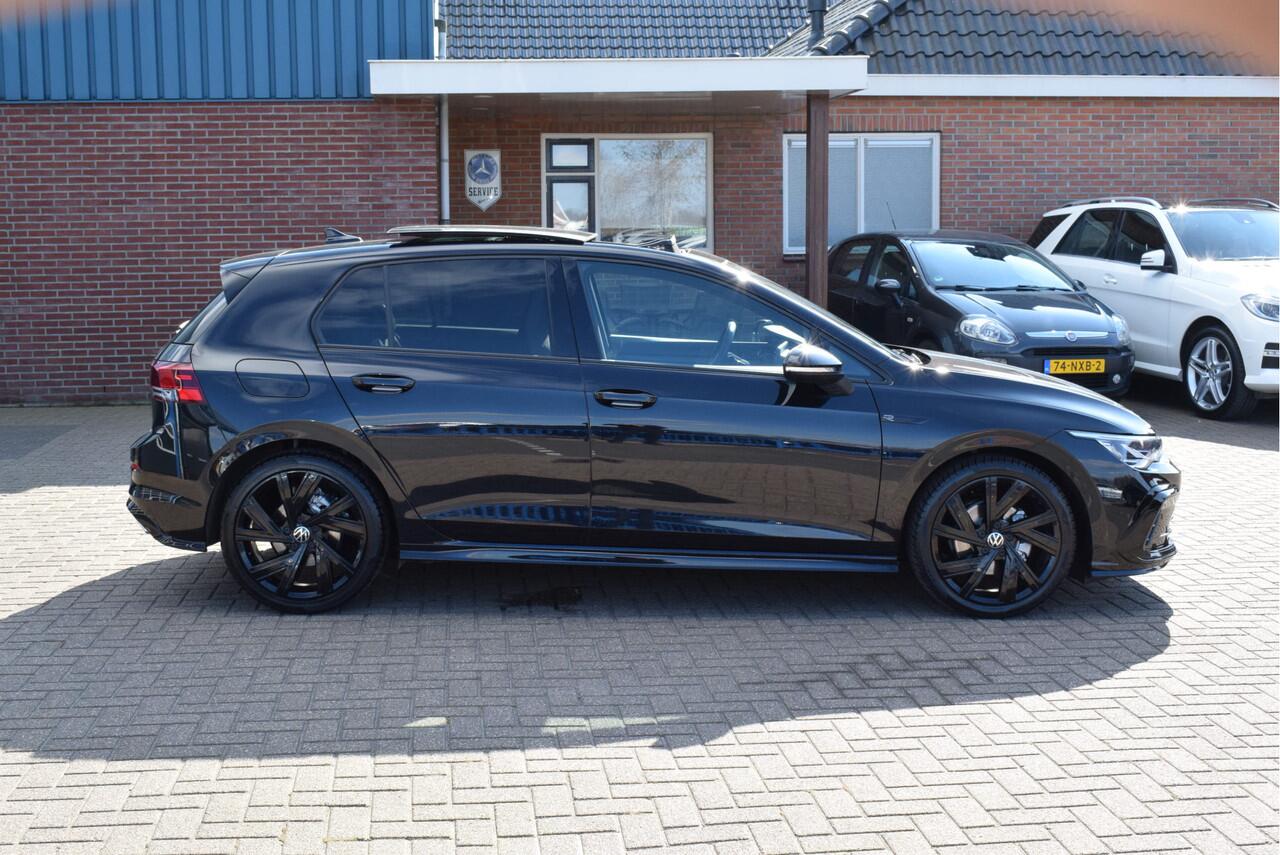 Volkswagen GOLF 1.5 eTSI R-Line Business+ Panoramadak Automaat
