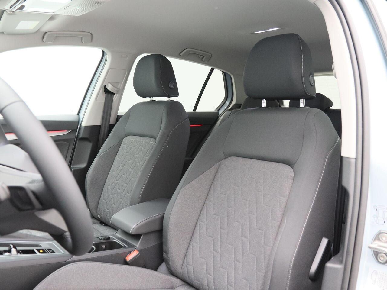 Volkswagen GOLF Life Edition 1.5 eHybrid 204 pk | 18" Velgen | Camera | Cruise Control Adaptief | Keyless | Digitale Cockpit |