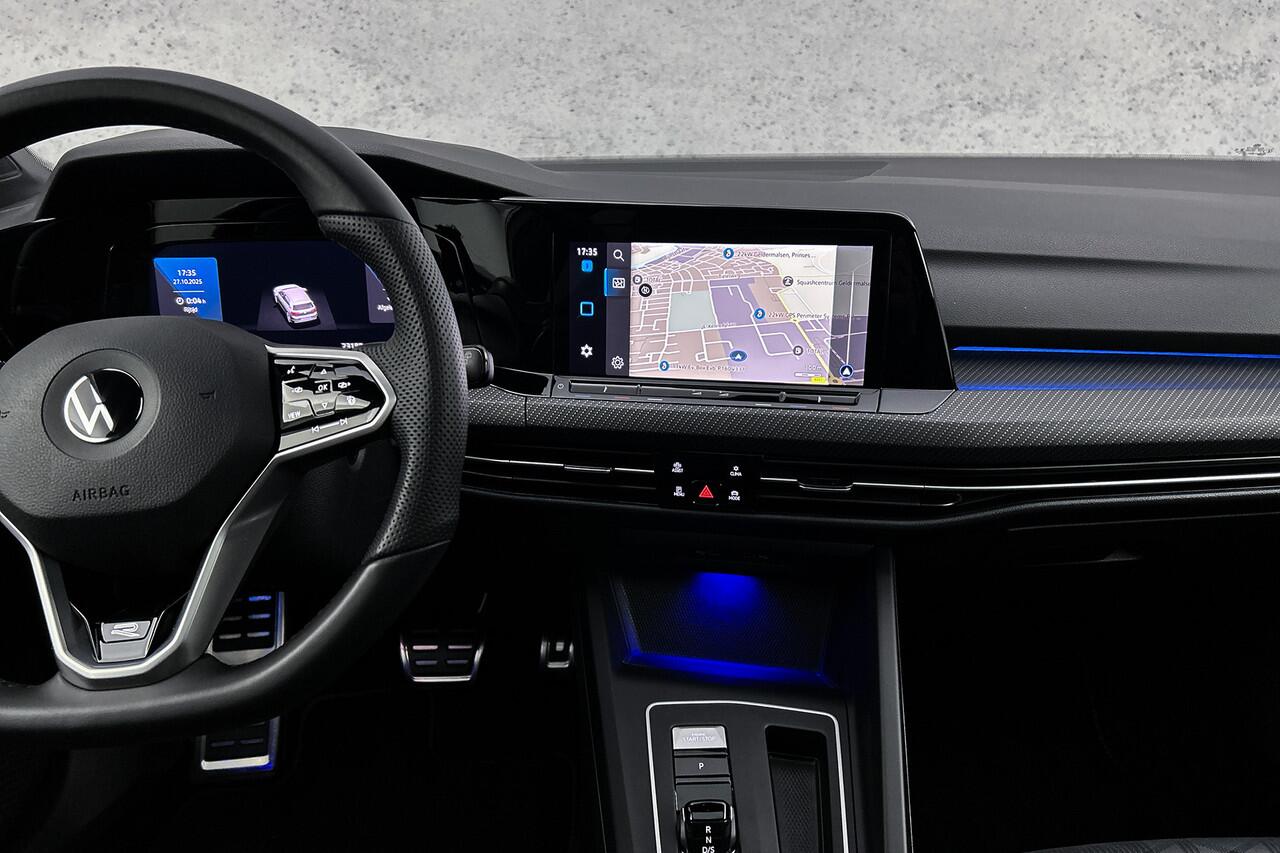 Volkswagen GOLF 1.5 eTSI R-Line Business+ | Panoramadak | Adaptieve cruise control | Stoelverwarming