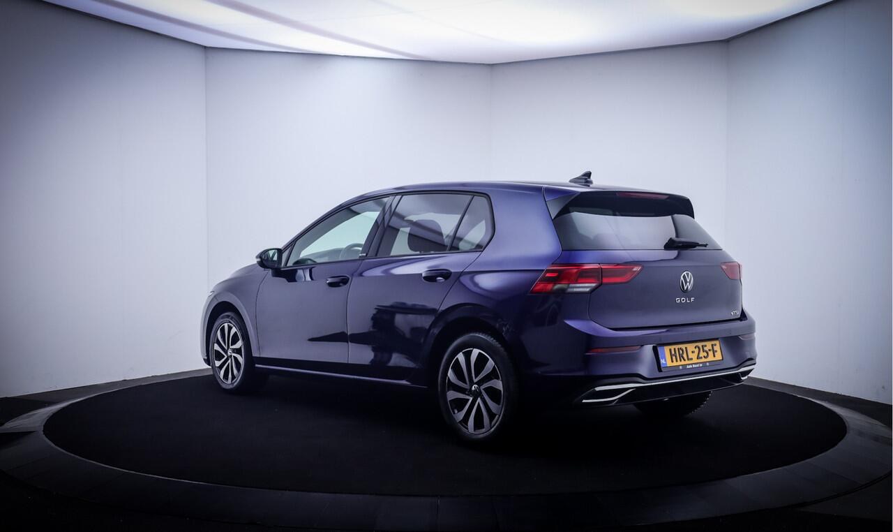 Volkswagen GOLF 1.0eTSI Dsg Life Business FULL LED | CAMERA | STUUR+STOELVERW | NAVI | ACC | PDC V+A | LMV