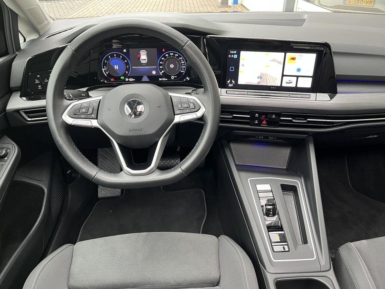 Volkswagen GOLF Variant 1.5 eTSI Style / AUTOMAAT/ PANO/ ELEKTR. TREKHAAK/ ELEKTR. STOEL./ MATRIX/ ADAPT. CRUISE/ DIGITAL DASH/ NAVI/ PARK. SENSOREN/ APP-CONNECT/ NAVI