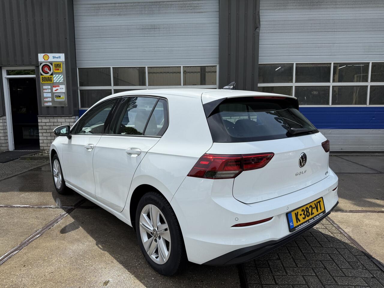 Volkswagen GOLF 1.0 eTSI Life
