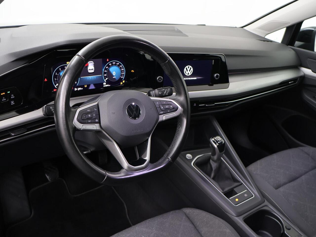 Volkswagen GOLF 1.0 TSI Life | 110 PK | Trekhaak | Adaptive cruise control | Apple Carplay/Android Auto |