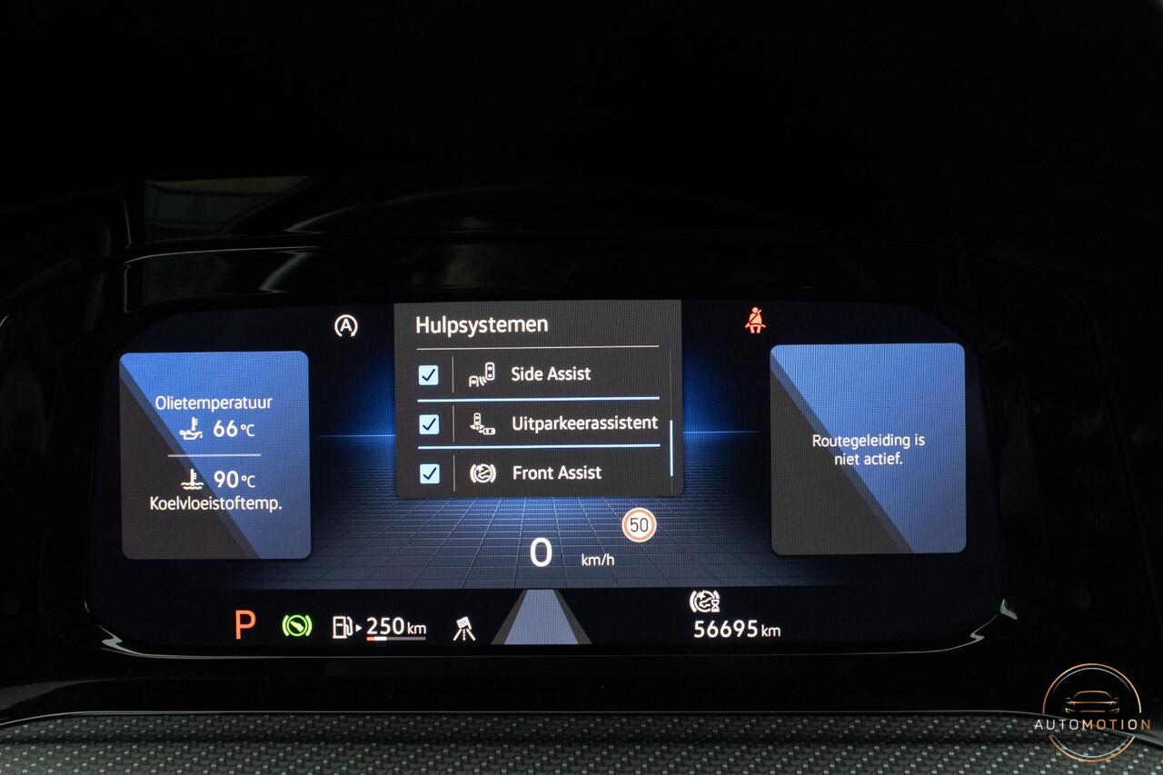 Volkswagen GOLF 1.5 eTSI R-Line Business+ PANO CAMERA ACC CARPLAY
