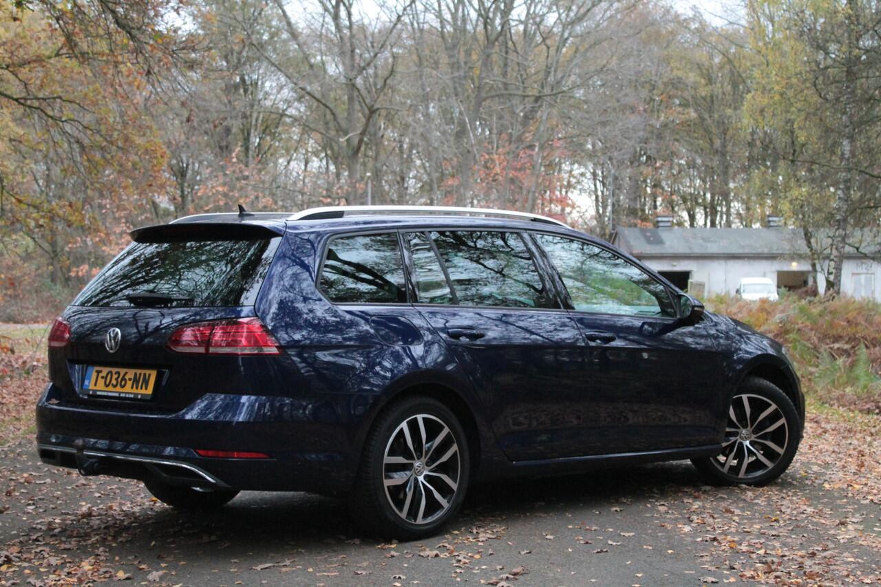 Volkswagen GOLF Variant 1.5 TSI Highline | Carplay | ACC | Trekhaak | Camera