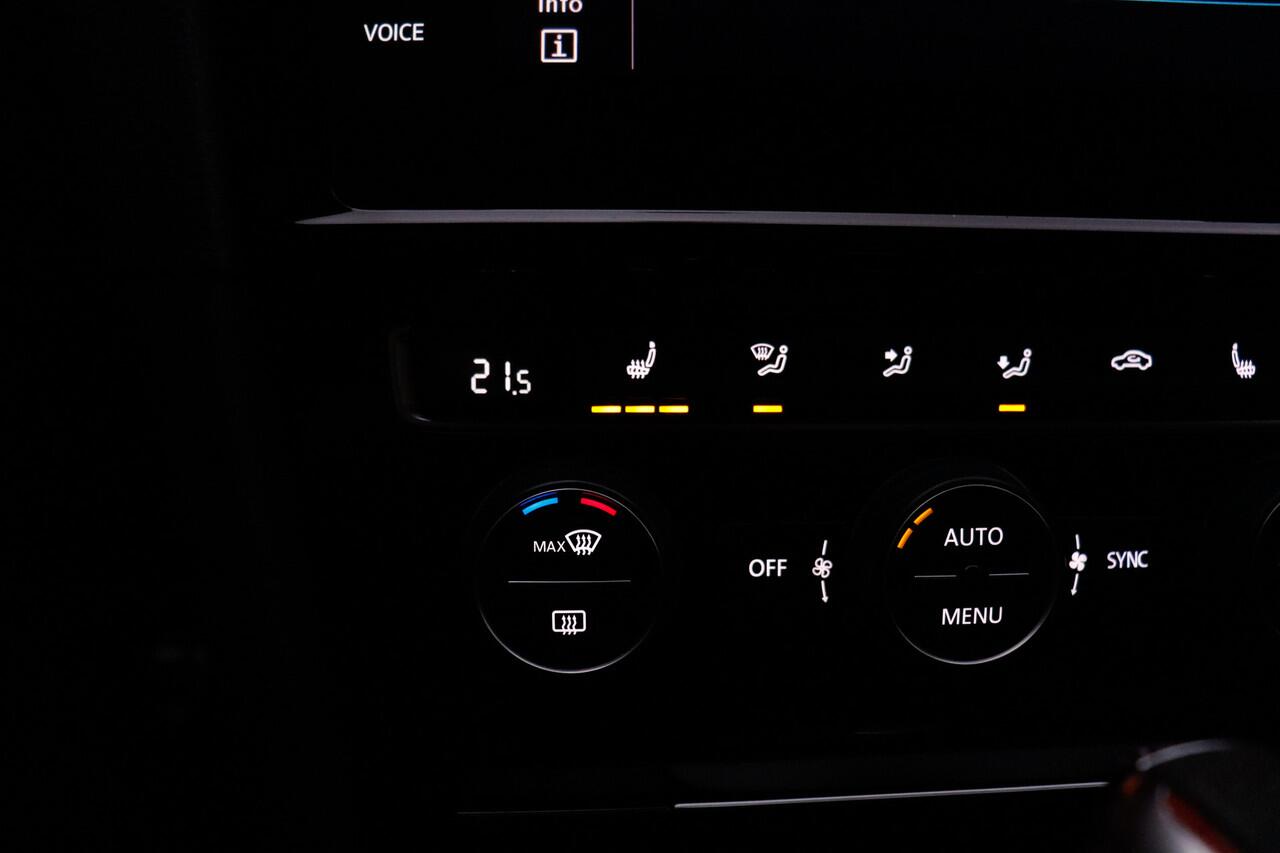 Volkswagen GOLF 2.0GTI TCR Dsg DIGIDASH/FULL LED/CARPLAY/STOELVERW./ACC/LMV 18''/DAB+