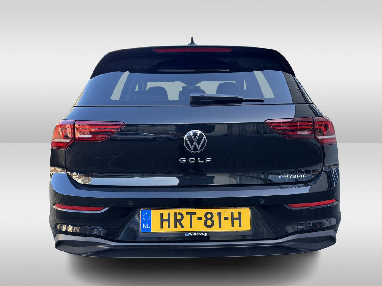 Volkswagen GOLF 1.5 eHybrid 204 pk Life Edition Comfort DSG Automaat App-Connect Wireless / Achteruitrijcamera / Parkeerassistent 'Park Assist Pro' incl. parkeerhulp Fabrieksgarantie tot 18-09-2029 of 100000 km