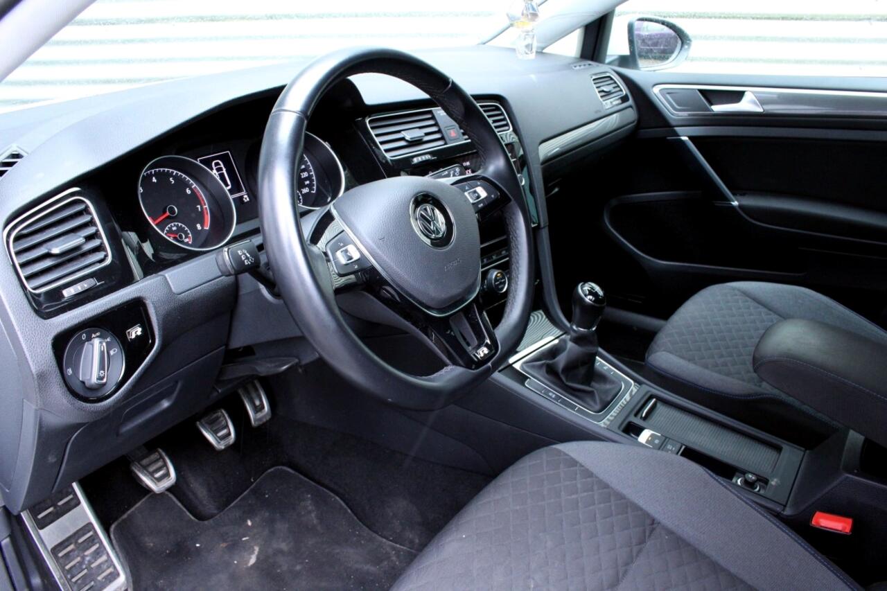 Volkswagen GOLF Variant 1.5 TSI R-Line 1eEIGNR! NAV BT STOELVW PDC '19