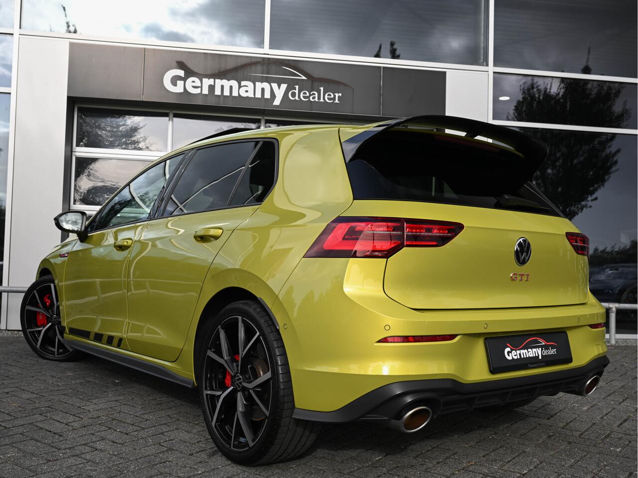 Volkswagen GOLF 2.0TSI 300pk GTI Clubsport Pano IQ-Light H&K Keyless Camera Stoel+Stuur Verw. VOL!!