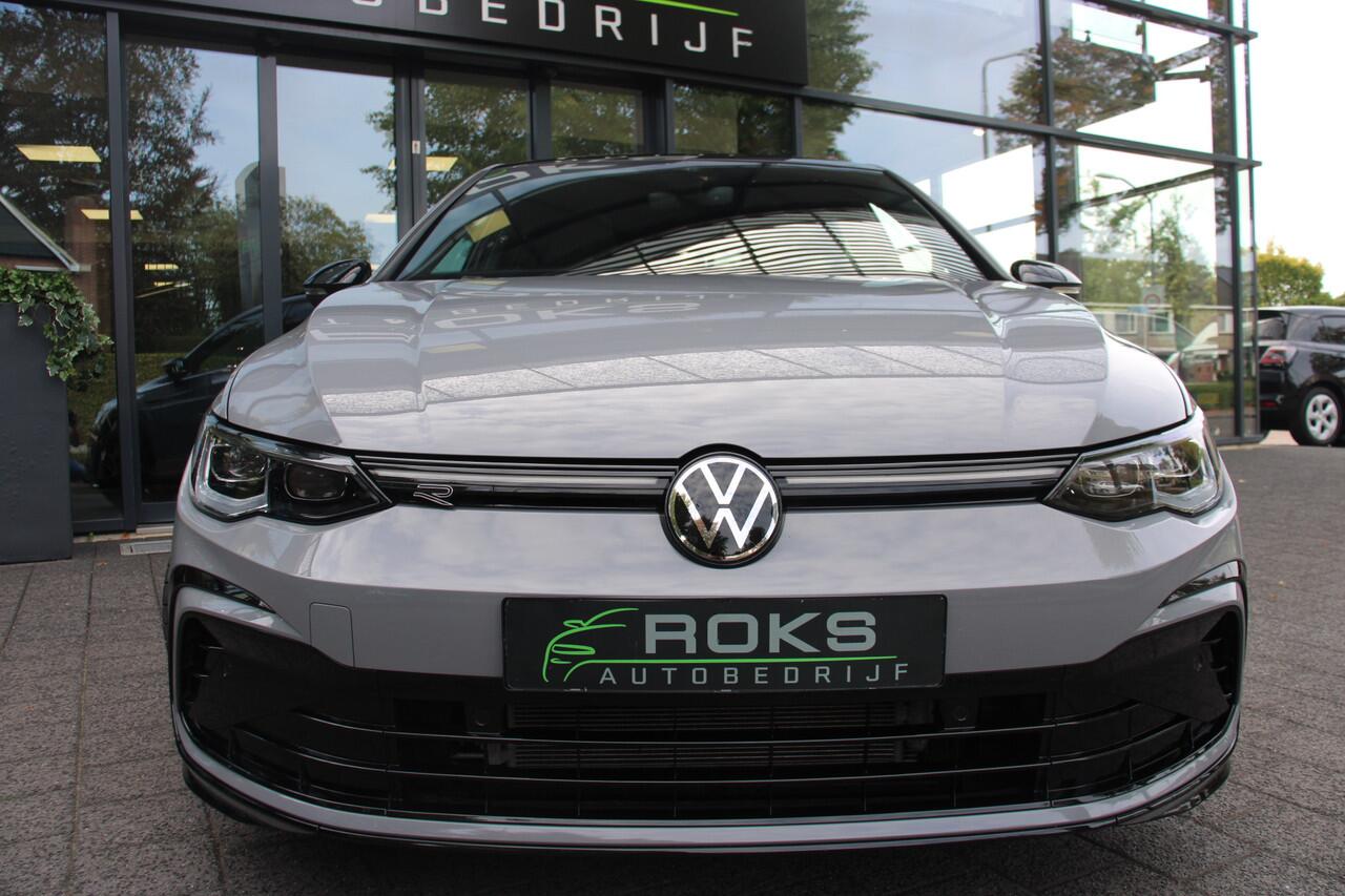 Volkswagen GOLF 1.5 eTSI R-Line Edition Navi/Camera/Keyless/Harman Kardon/Head-up/Sfeerverlichting/IQ/Matrix/Panoramadak/H-leder/18Inch