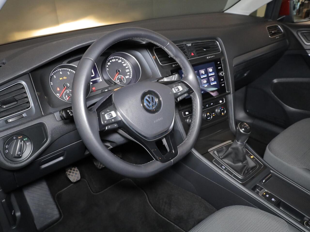 Volkswagen GOLF 1.0 TSI Comfortline 116 pk | Navigatie via App | Parkeersensoren | Adaptieve cruise control | Autom. airco | App connect |