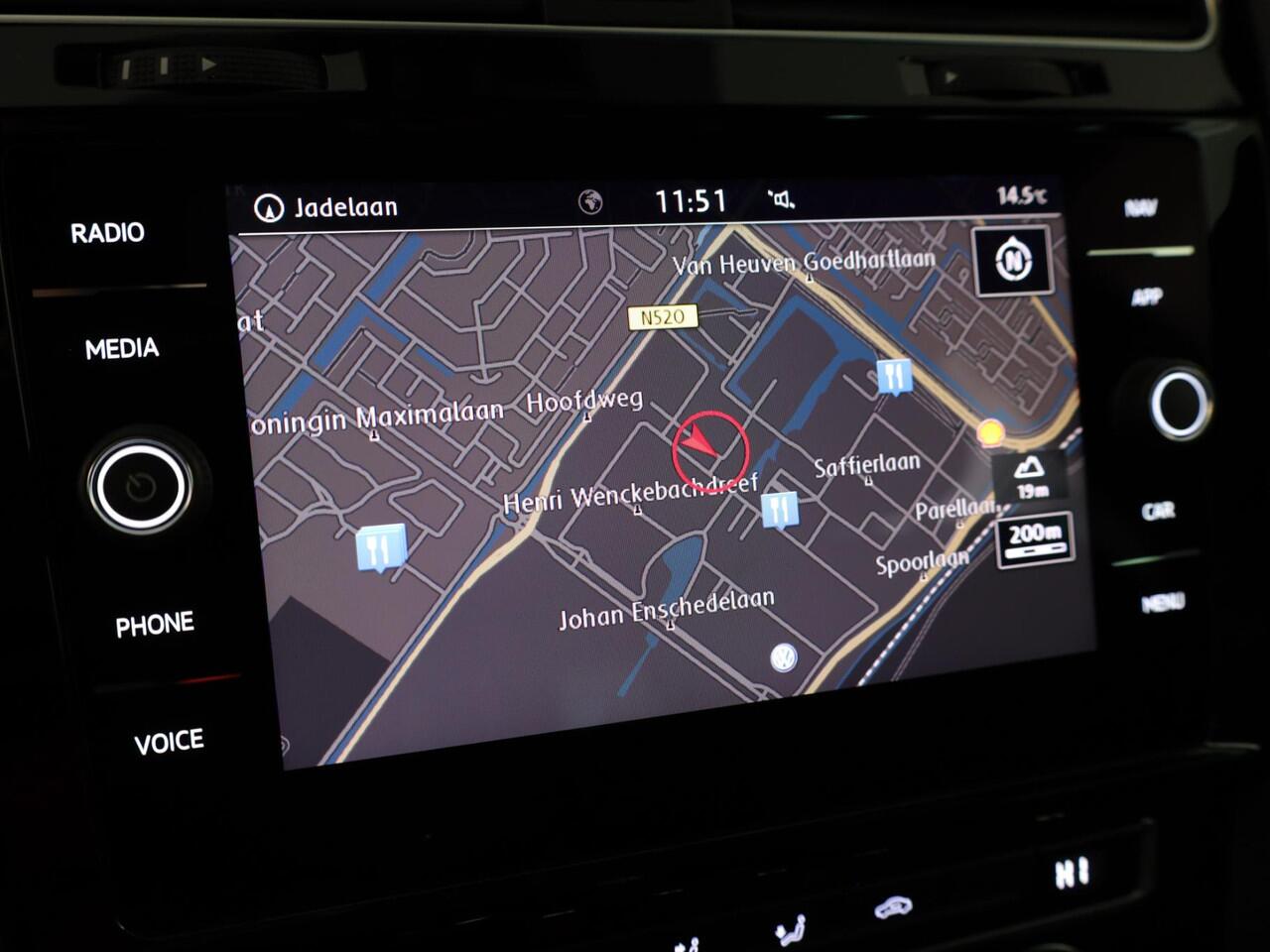 Volkswagen GOLF Variant 1.5 TSI Highline Business R 150pk DSG | Led koplampen | Camera | Parkeersensoren v+a | Navigatie | Carplay | Digitaal dashboard