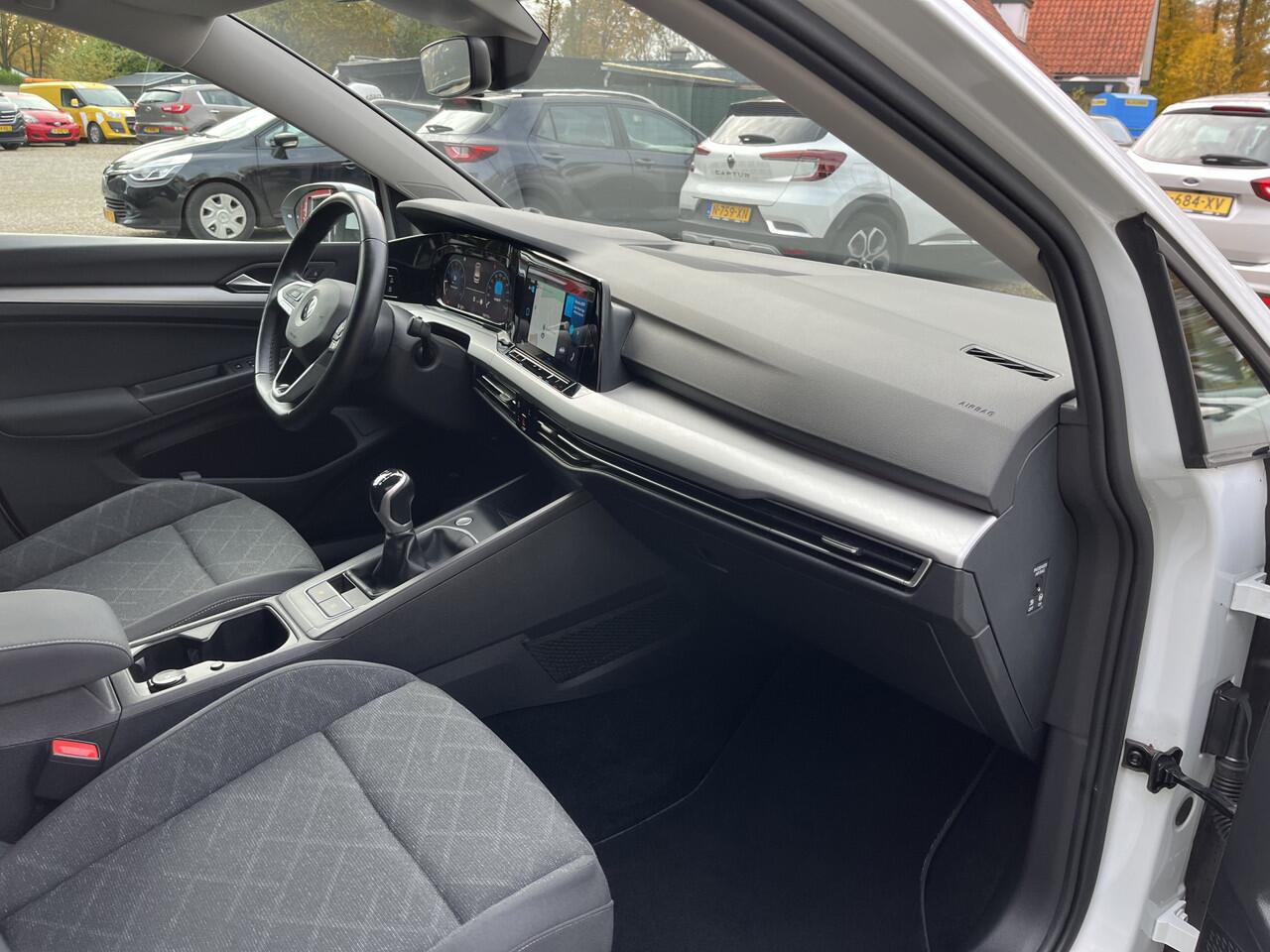 Volkswagen GOLF 1.5 TSI 130PK Life Dealer Onderh. Virtual 1e Eign.