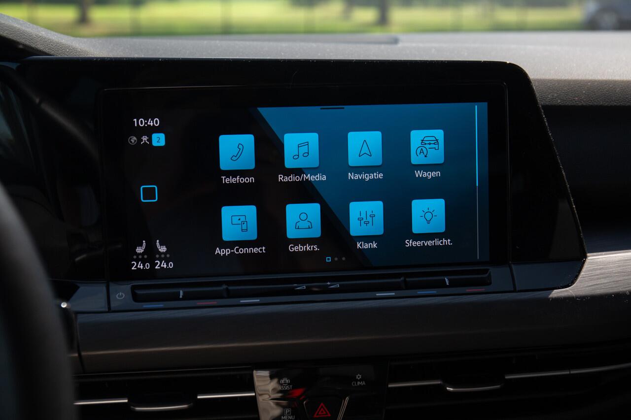 Volkswagen GOLF 1.5 eTSI Style , Adaptive cruise, Stuur/stoelverwarming, Carplay,