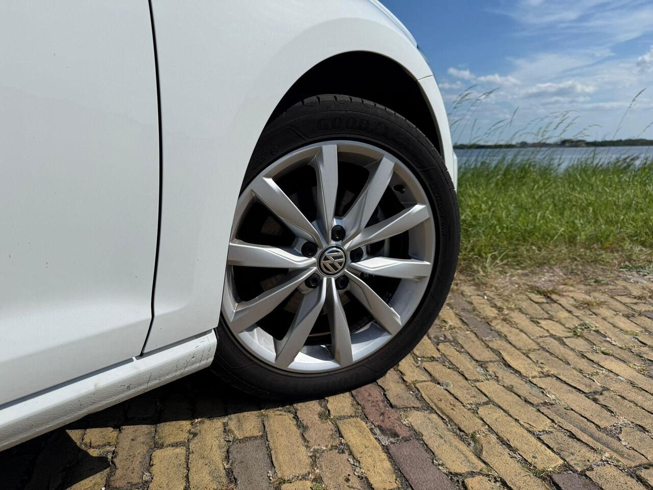 Volkswagen GOLF Variant 1.0 TSI Highline *ACC & Virtual Cockpit*