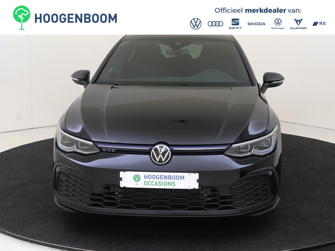 Volkswagen GOLF 1.4 eHybrid GTE | Stoel- en stuurwielverwarming | Navigatie | Adaptieve cruise control | 3-zone airco | Sfeerverlichting | LED Plus verlichting | CarPlay |