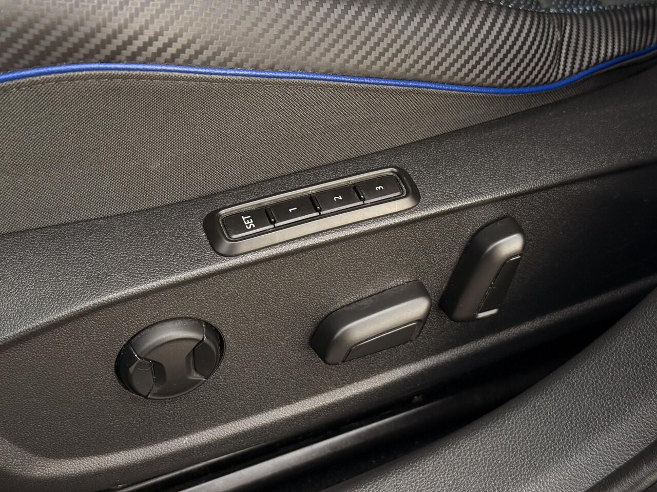 Volkswagen GOLF 2.0 TSI R 4Motion Performance Nurburgring Edition | Akrapovic | Leder | Stoelventilatie | I.Q Led | Pano | Harman Kardon |