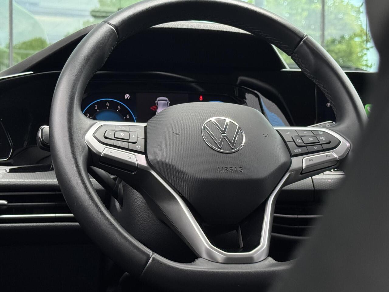 Volkswagen GOLF 1.0 eTSI Life Sportstoelen | Stoel-Stuurverwarming | Draadloze Telefoonlader