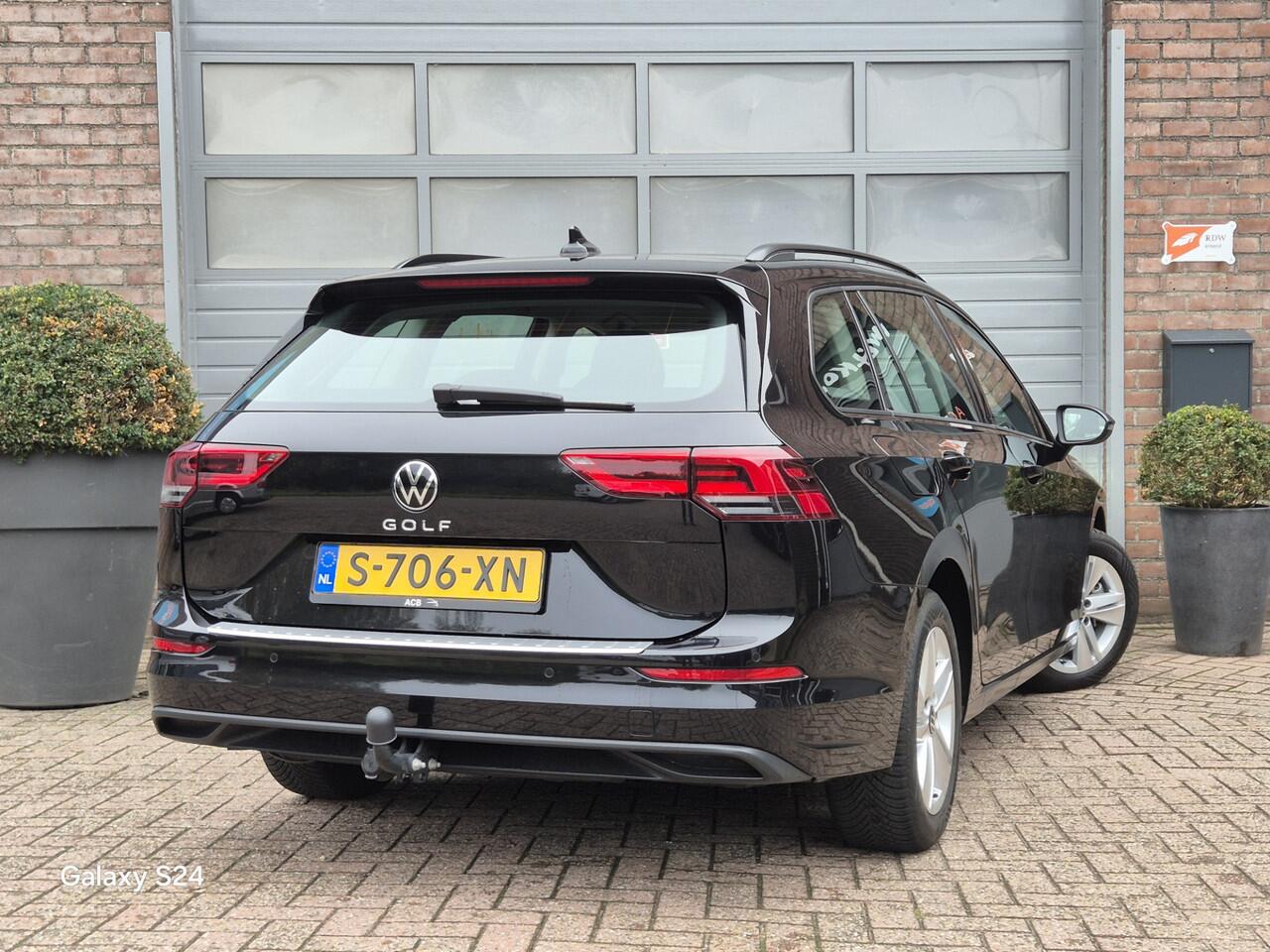 Volkswagen GOLF Variant 2.0 TDI Life Business Trekhaak, Apple-Carplay, El.verst.stoel. Netto Exportpreis 22000 ex/ex