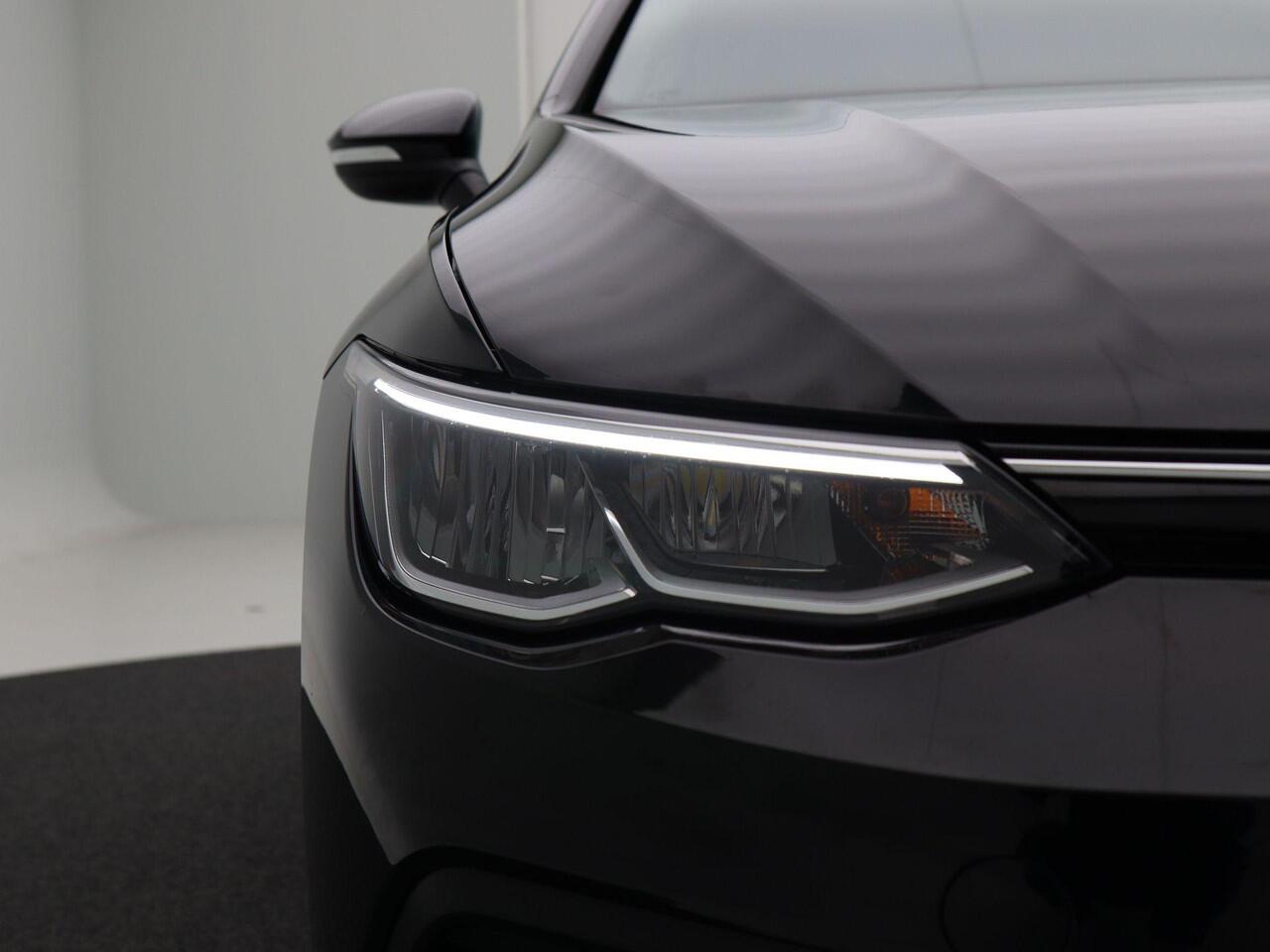 Volkswagen GOLF 1.0 eTSi 110 Pk Automaat Life | Adaptive Cruise | Climate | Parkeersensoren | Navigatie | Carplay | 68.916 Km!!