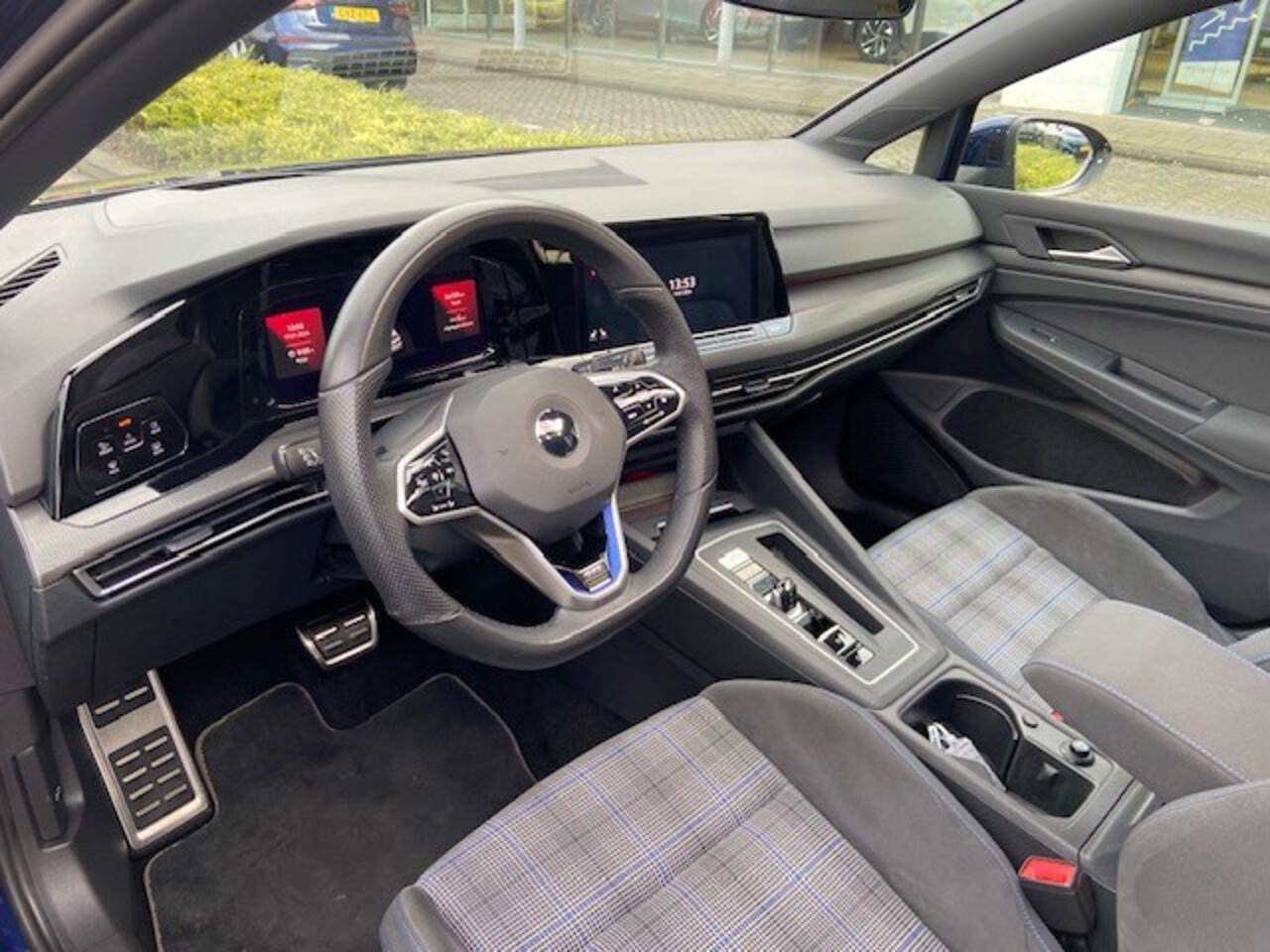 Volkswagen GOLF 1.4 eHybrid GTE / PANODAK / NAVI / APP.Connect / 18"LMV / Trekhaak