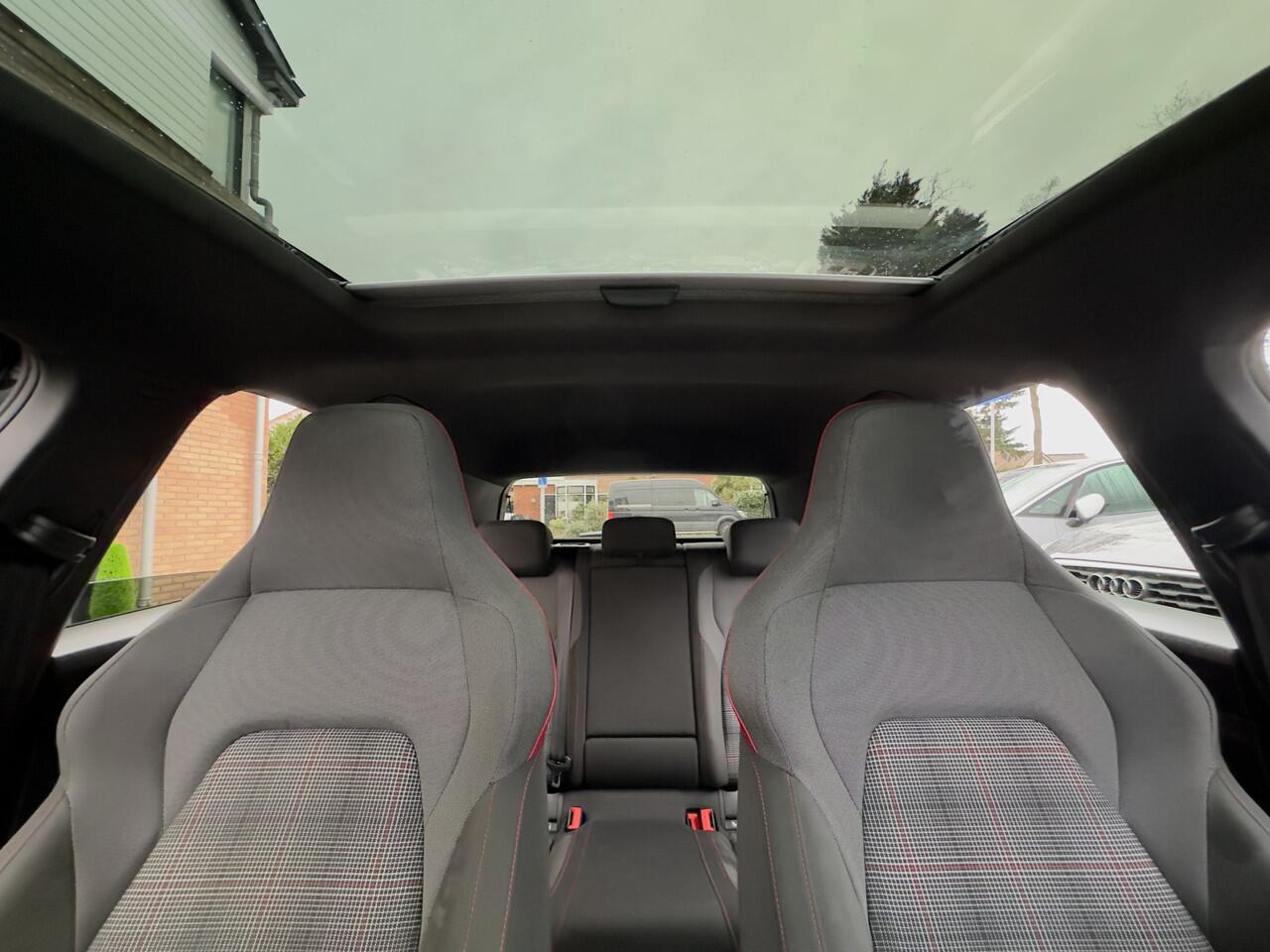 Volkswagen GOLF 2.0 GTI ACTIE! BETAAL NU 50% 14950 50/50 DEAL DE REST IN 2JR RENTEVRIJ FINANCIEREN