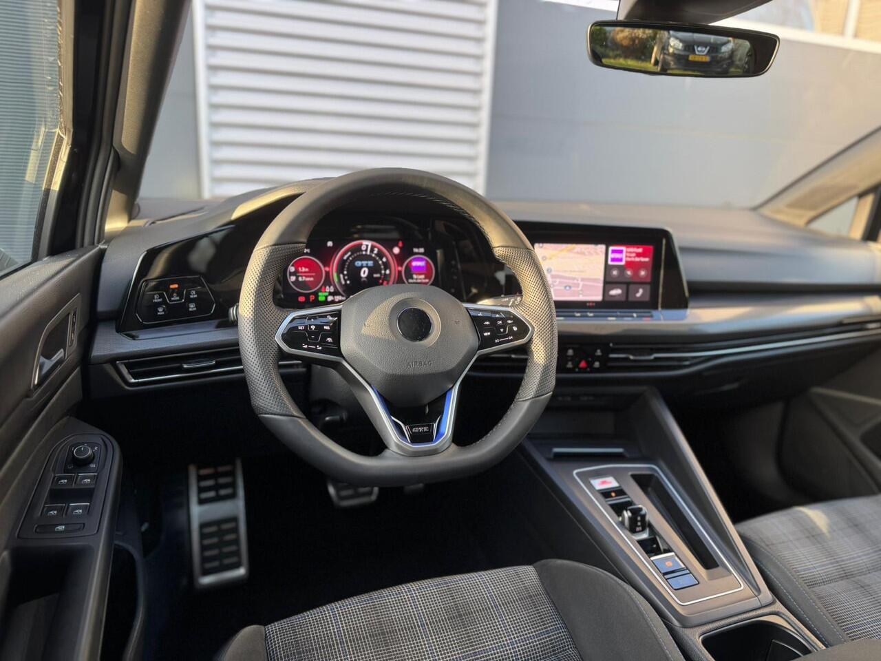 Volkswagen GOLF 1.4 eHybrid GTE |Pano |Sfeer |IQ Light |Stoel/Stuurverw. |Keyless |ACC