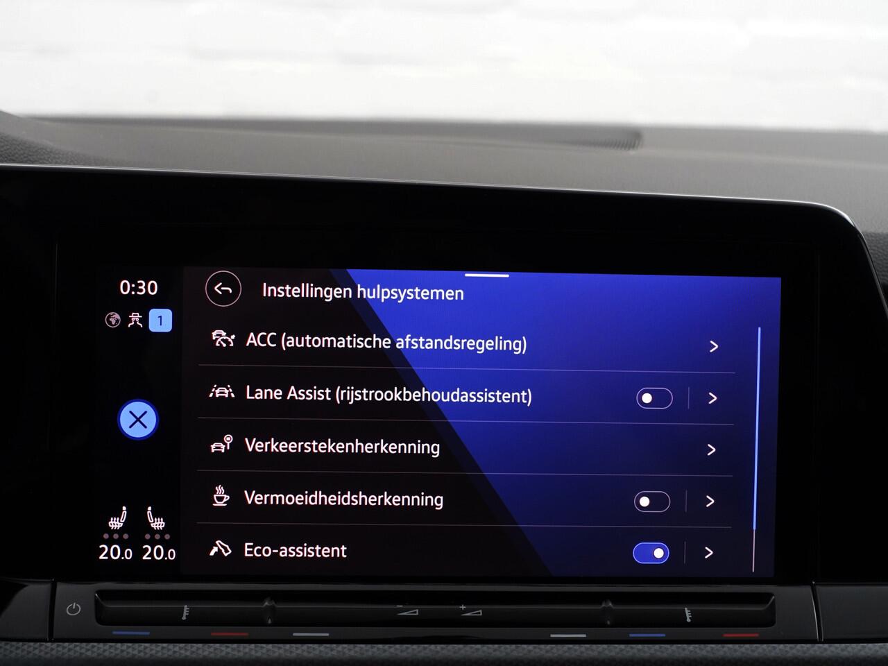 Volkswagen GOLF 1.5 TSI 24dkm, Sfeerverlichting, CarPlay, Android Auto, Keyless, Dynamic Select, IQ Led, Privacy Glass