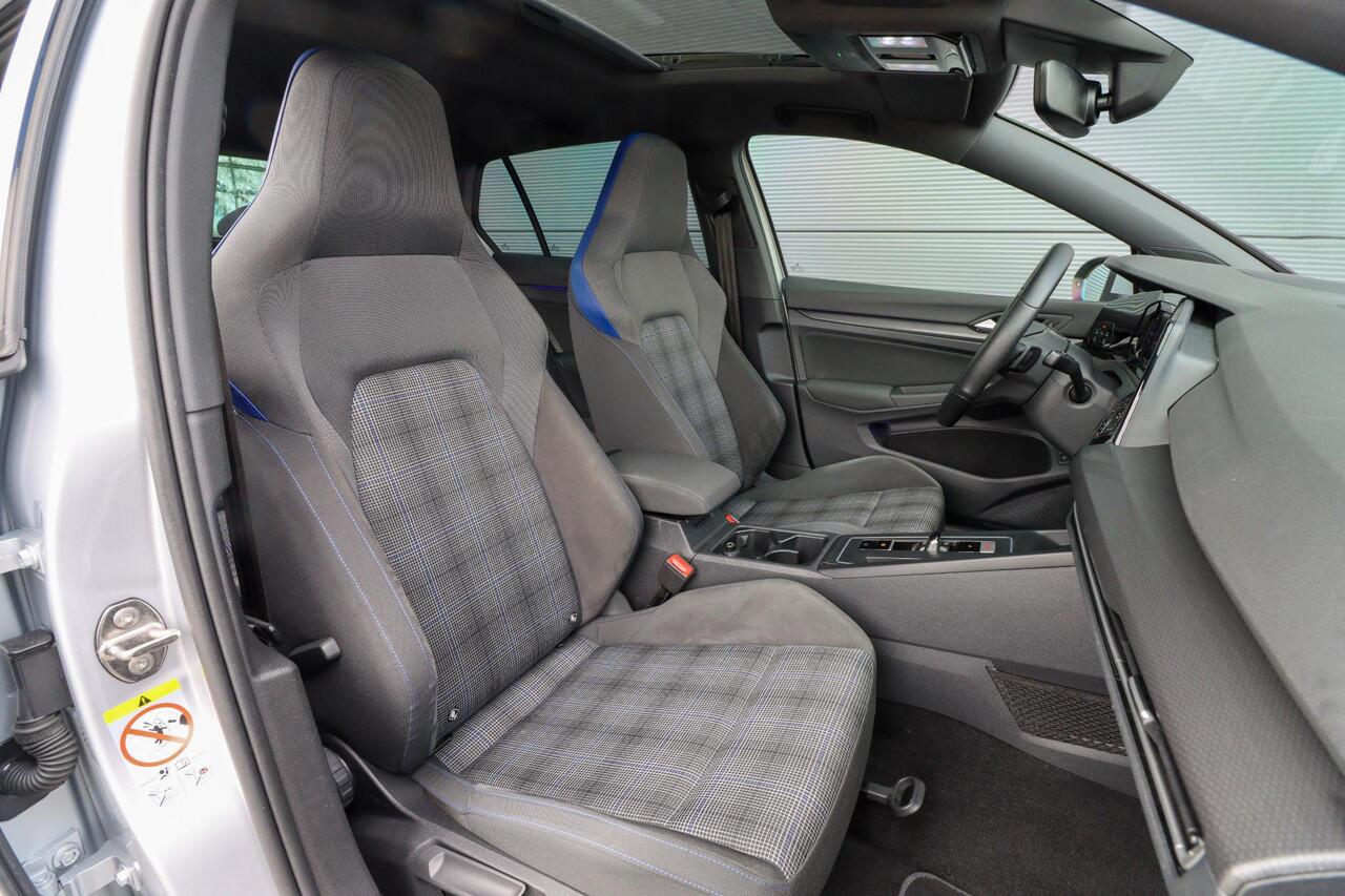 Volkswagen GOLF 1.4 eHybrid GTE | Panoramadak | Trekhaak | Adaptieve cruise | HUD | Rijklaarprijs - incl.garantie